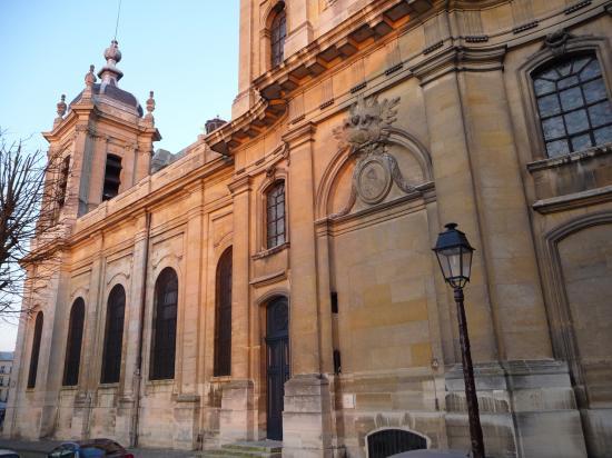 Bas-côté vers la chapelle de la Providence
