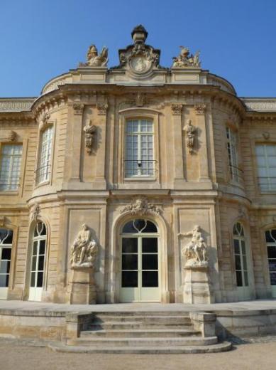 Avant-corps du château, côté jardin