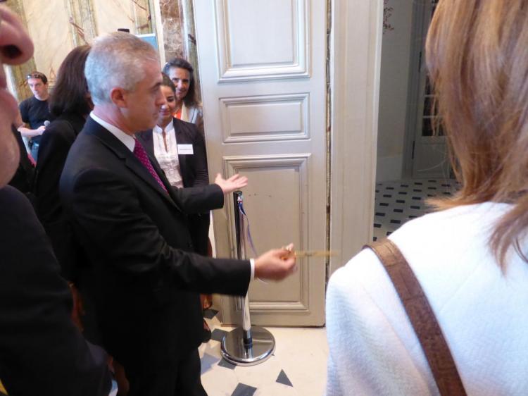 Inauguration des ouvrages du château par le maire d'Asnières