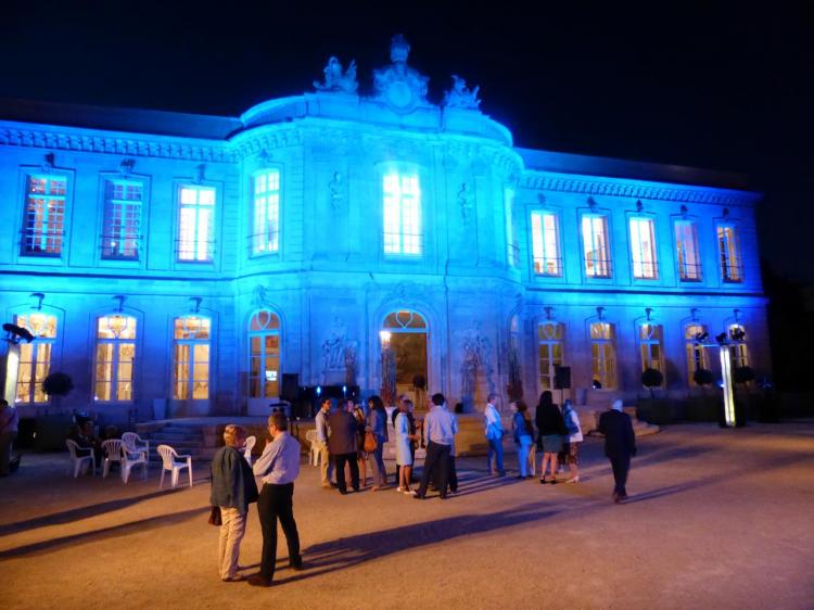 Le château mis en lumière, version bleue