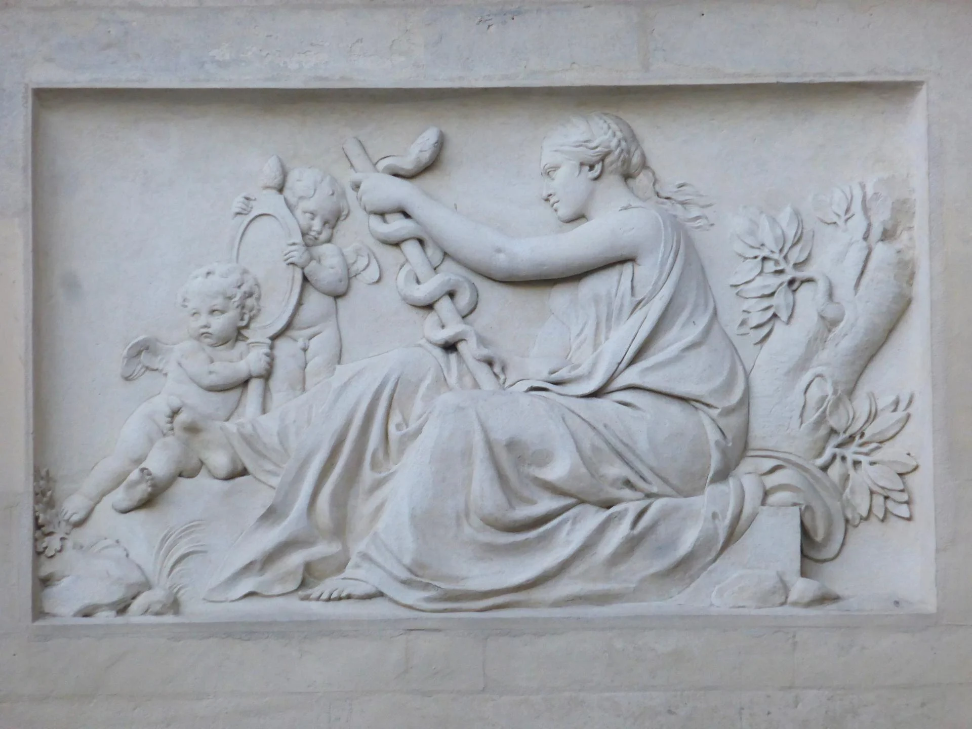 Augustin Pajou, relief extérieur de la Prudence, 1764-65, cl. Ph. Cachau