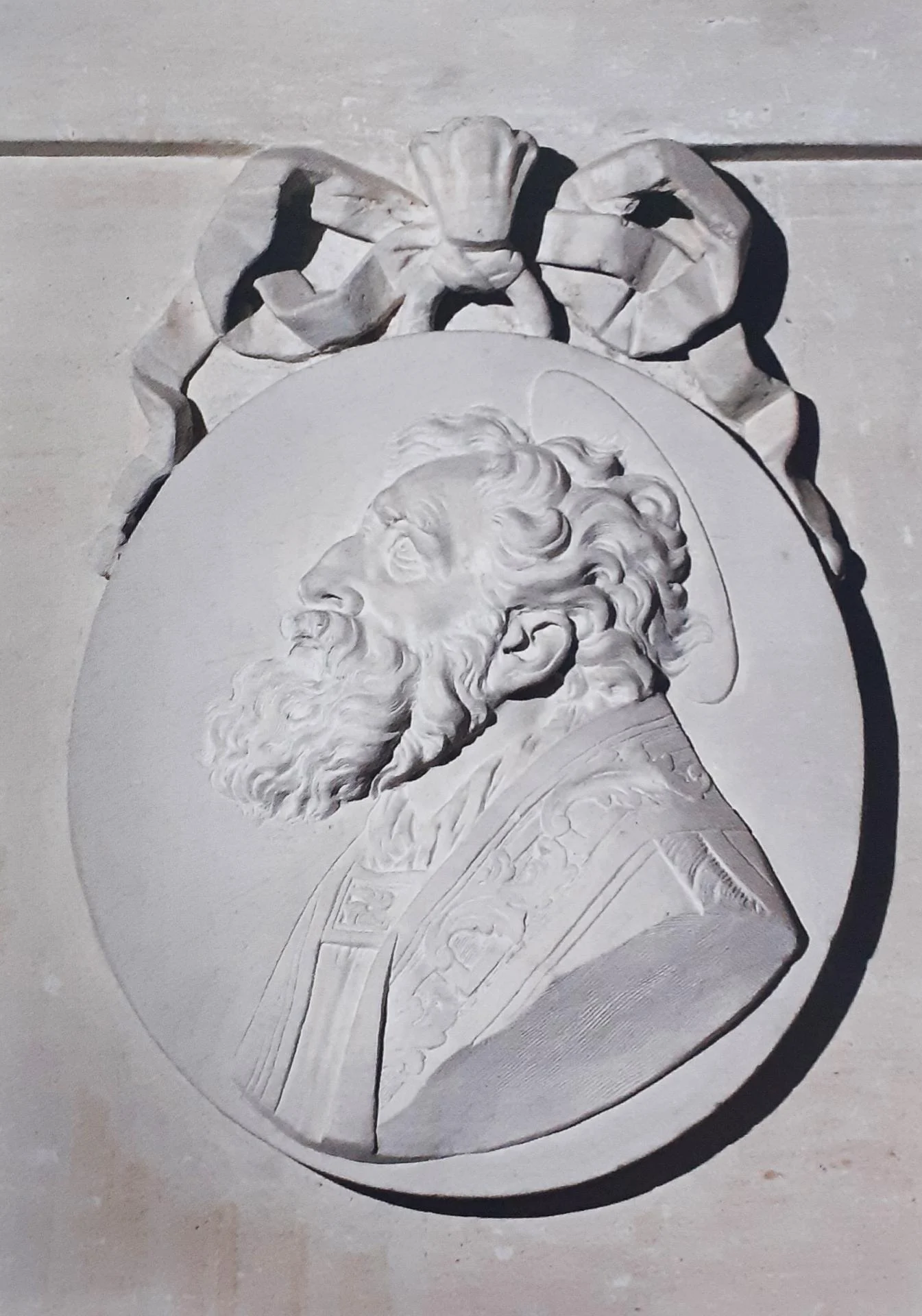 Augustin Pajou, médaillon de saint Augustin, vers 1764,