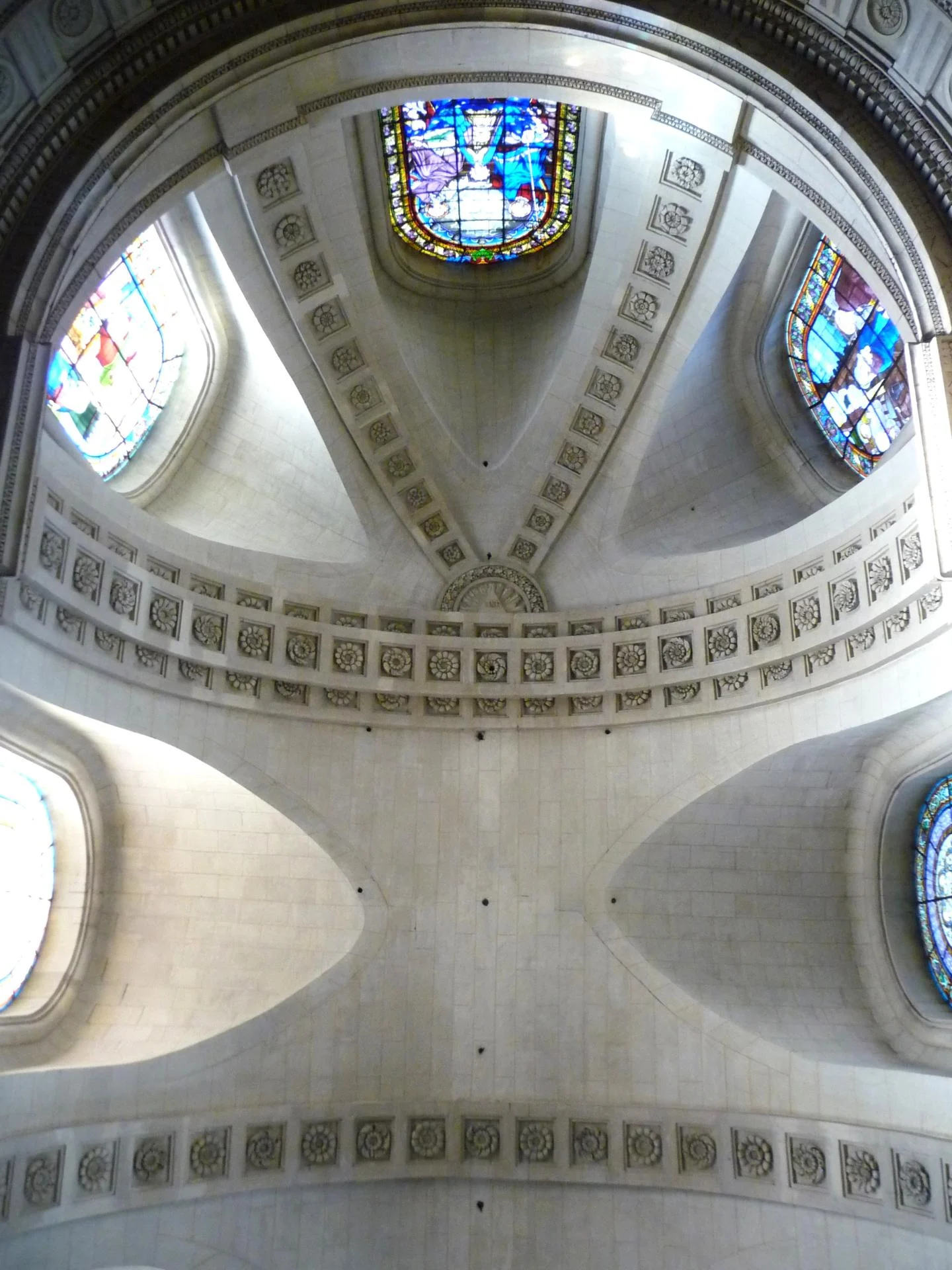 Jules Hardouin-Mansart, voûtes à pénétrations et arcs doubleaux du transept, 1684-86, cl. Ph. Cachau